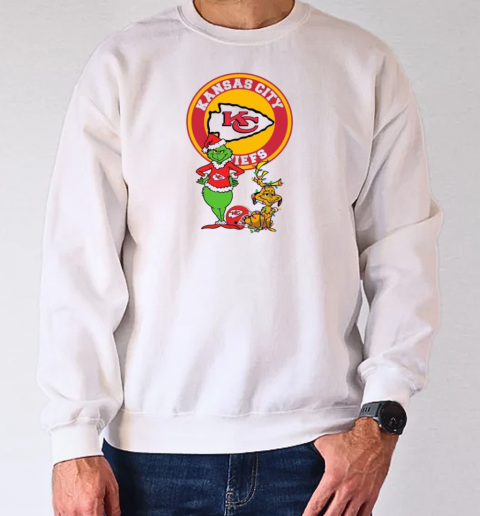 Grinch And Max Kansas City Chiefs Merry Christmas 2024 T-Shirt Unisex Sweatshirt