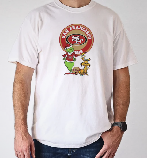 Grinch And Max San Francisco 49ers Merry Christmas 2024 T-Shirt Classic Men's T-shirt