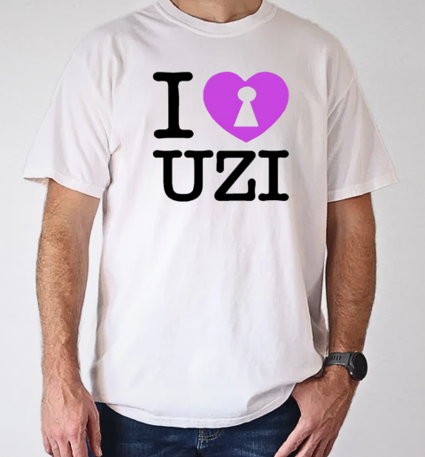 I heart Uzi T-Shirt Classic Men's T-shirt