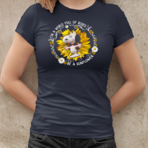 I'm A World Full Of Roses Snoopy Be A Sunflower T-Shirt Classic Women's T-shirt