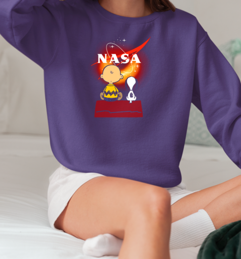 Peanuts Charlie Brown And Snoopy NASA T-Shirt Unisex Sweatshirt