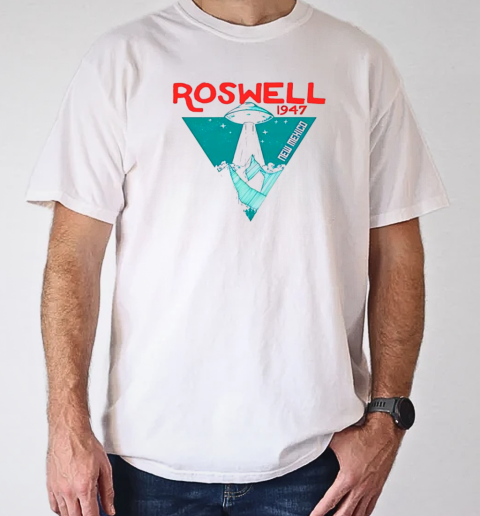 Roswell New Mexico 1947 ufo beam flying saucer abduction Venom T-Shirt Classic Men's T-shirt